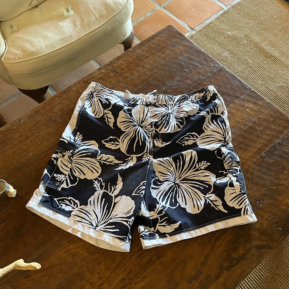 Round Tree & York Floral Swim Shorts